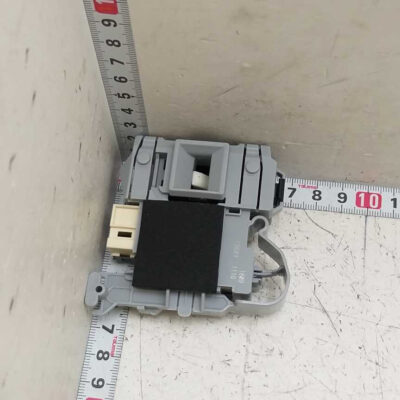 DC81-01477A | Washing Machine Door Lock Switch